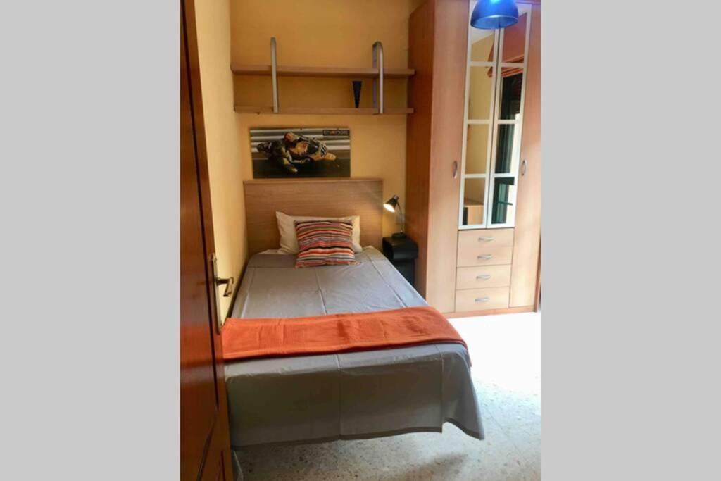 Confortable-tranquilo apartamento junto al centro Málaga Esterno foto