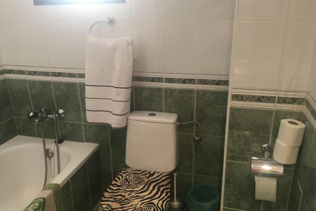 Confortable-tranquilo apartamento junto al centro Málaga Esterno foto